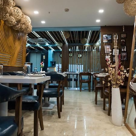 The Avenue Hotel Ballygunge Kalkuta Zewnętrze zdjęcie